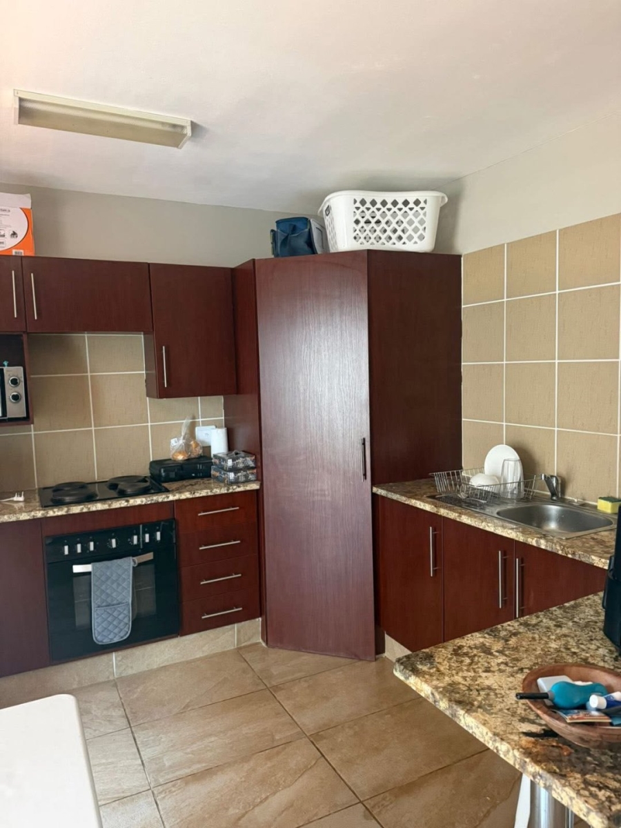 To Let  Bedroom Property for Rent in Bult North North West